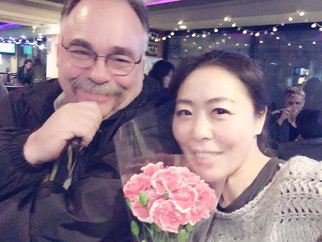 Where I ran into my dart league protege Choonae. The flower ajumma came through so I bought some flowers. But no, there was no romance involved. I'm squarely in the friend zone with Choonae. Damn it! 