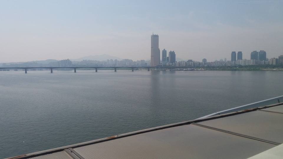 And from the bridge leading to the Yeouido side of town...